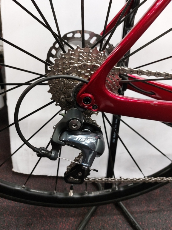 Vélo course route BH rouge