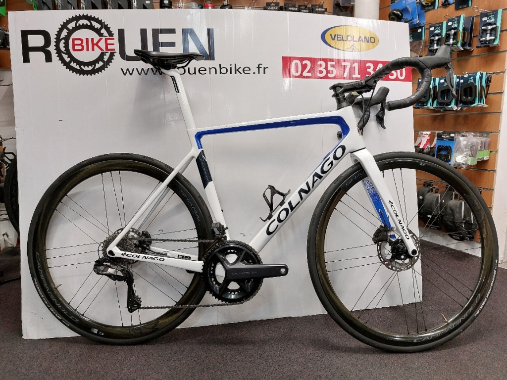 Vélo course route Colnago V3