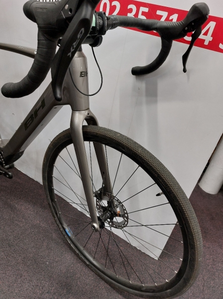 Vélo course électrique BH Core Gravel X 2.2