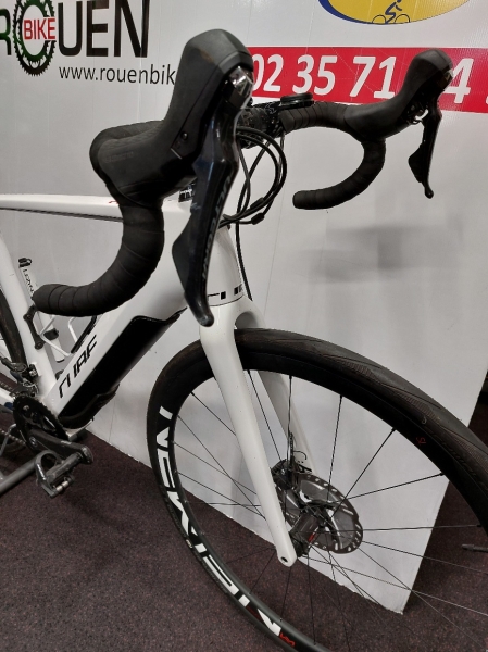 Vélo route course électrique Agree Hybrid C62 SL Cube