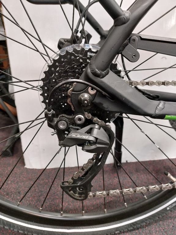 VTC électrique Pegasus Solero Sport E9