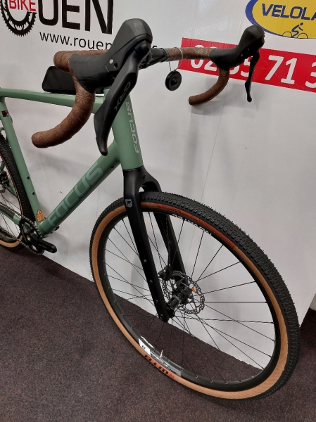Vélo Gravel Focus Atlas 6.8